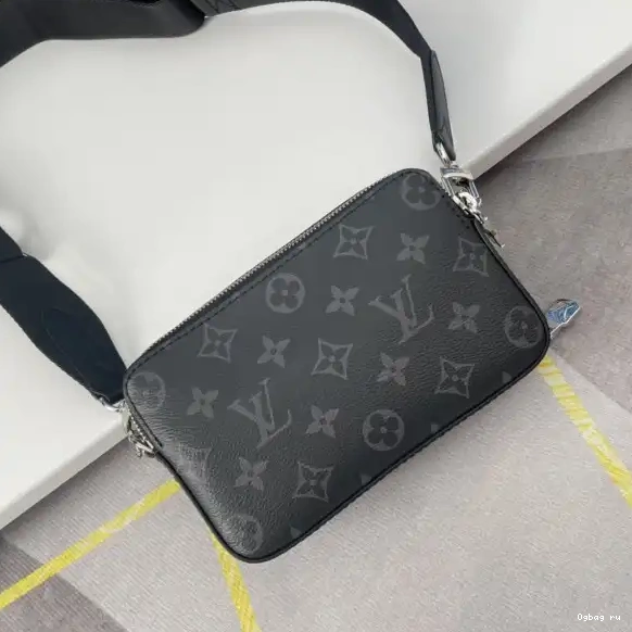 LOUIS Wearable VUITTON Wallet Alpha 0527
